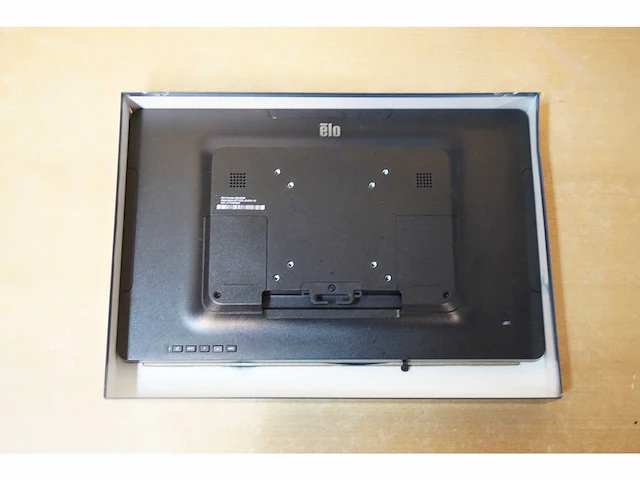 Elo - et1502l - monitor met touchscreen (14x) - afbeelding 3 van  5