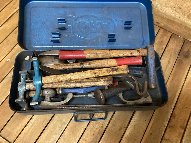 Elora plaatwerkgereedschap - afbeelding 2 van  3