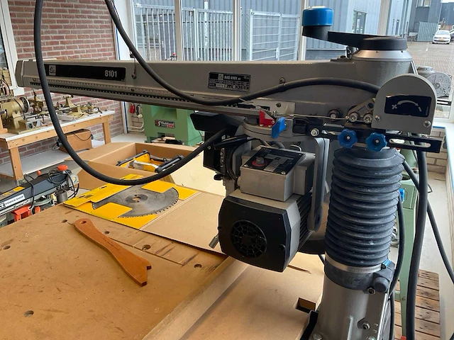 Elu - ras8101 a2 - radial arm sawing machine - 1999 - afbeelding 6 van  7