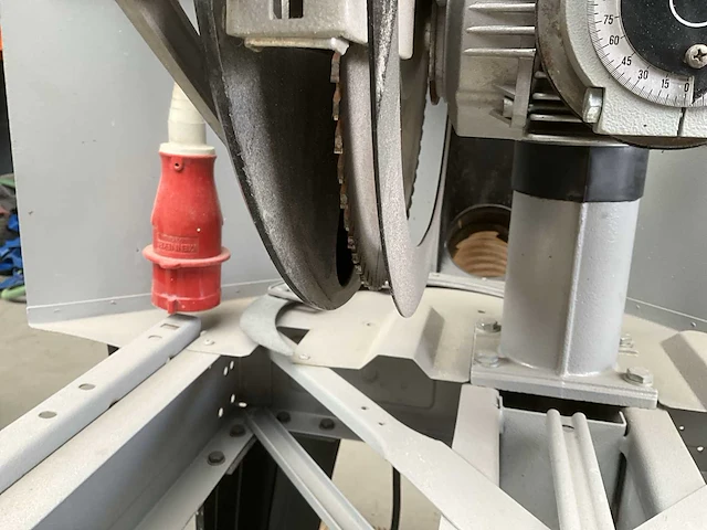 Elu ras 8001 radiaalafkortzaagmachine - afbeelding 3 van  13