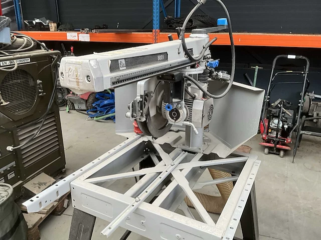 Elu ras 8001 radiaalafkortzaagmachine - afbeelding 6 van  13