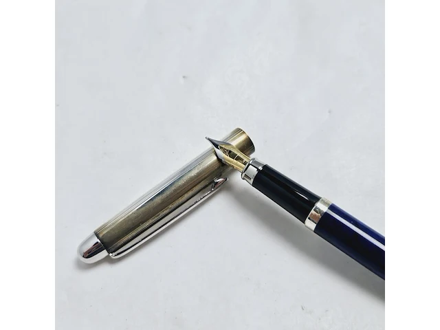 Elysee capitol vulpen met .925 zilveren dop - made in phorzheim - afbeelding 2 van  6