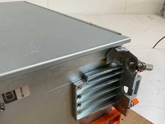 Emc cyae (100-564-802-03) - 43x 4 tb sas (st4000nm0025) data domain expansion shelf - afbeelding 8 van  8