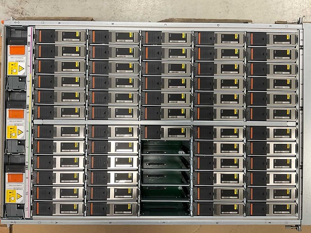 Emc cyae (100-564-802-03) - 55x 4 tb sas (st4000nm0025) data domain expansion shelf - afbeelding 5 van  9
