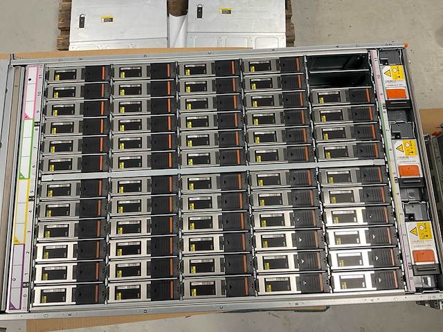 Emc cyae (100-564-802-03) - 58x 4 tb sas (st4000nm0025) data domain expansion shelf - afbeelding 5 van  9