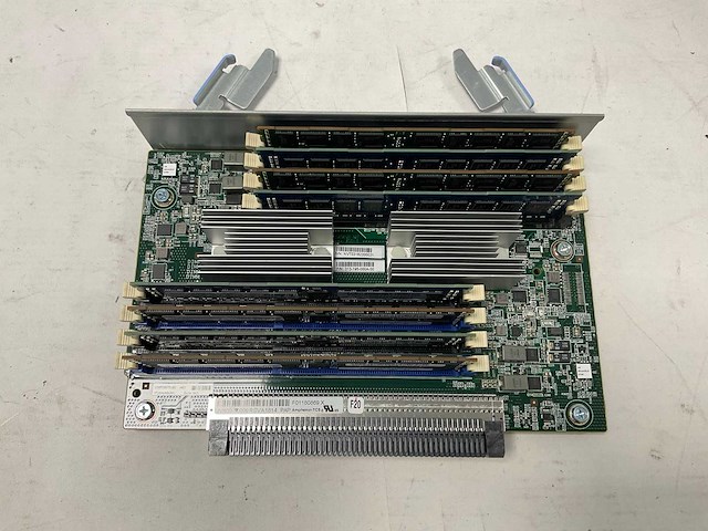 Emc (dmospe) - 4x xeon(r) e7-8867 v4, 32 x 16 gb ram - 32 x 8 gb ram, 4x 400 gb smart (shsat6p400glm21emc) main server chassis - afbeelding 6 van  10