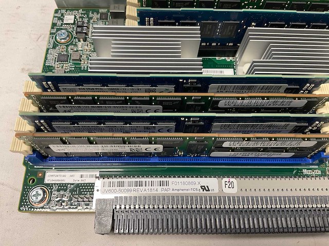 Emc (dmospe) - 4x xeon(r) e7-8867 v4, 32 x 16 gb ram - 32 x 8 gb ram, 4x 400 gb smart (shsat6p400glm21emc) main server chassis - afbeelding 7 van  10