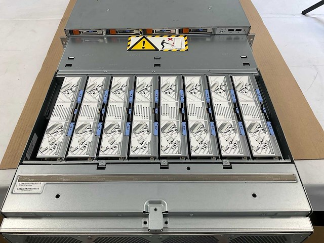 Emc (dmospe) - 4x xeon(r) e7-8867 v4, 32 x 16 gb ram - 32 x 8 gb ram, 4x 400 gb smart (shsat6p400glm21emc) main server chassis - afbeelding 7 van  11