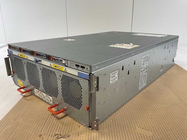 Emc (dmospe), 4x xeon(r) e7-8867 v4, 32x 16 gb ram - 32x 8 gb ram, 4x 400 gb ssd(shsat6p400glm21emc) main server chassis - afbeelding 12 van  17
