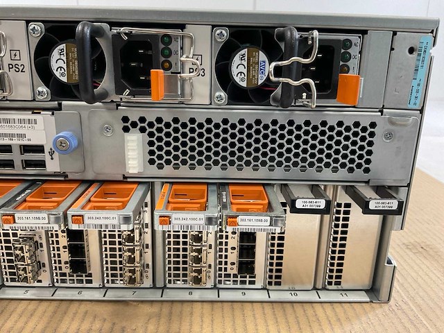 Emc (dmospe), 4x xeon(r) e7-8867 v4, 32x 16 gb ram - 32x 8 gb ram, 4x 400 gb ssd(shsat6p400glm21emc) main server chassis - afbeelding 16 van  17