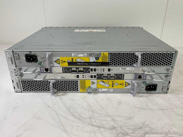Emc (ktn-stl3) 10x 1 tb sas(st1000nm0023) - 1x 1 tb sas(st31000424ss) - 1x 300 gb sas(hus156030vls600) disk array enclosure - afbeelding 7 van  10