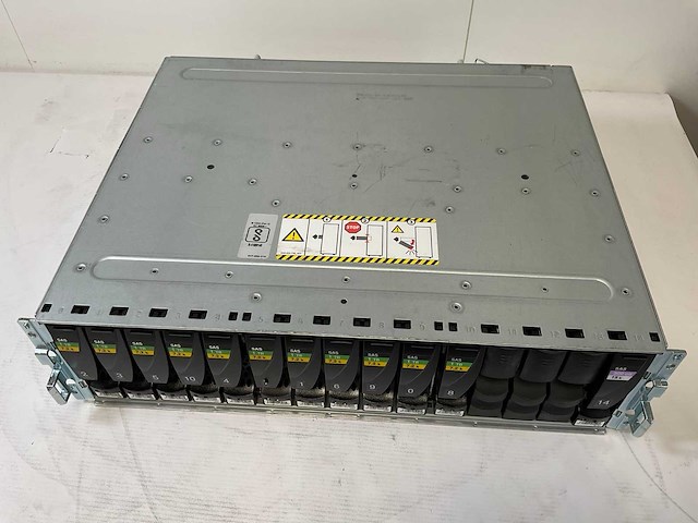 Emc (ktn-stl3) 10x 1 tb sas(st1000nm0023) - 1x 2 tb sas(0f27000) disk array enclosure - afbeelding 1 van  8