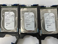 Emc (ktn-stl3) 11x 3 tb sas(st3000nm0023) - 2x 3 tb sas(hus724030als640) - 2x 4 tb sas(0f27003) disk array enclosure storage - afbeelding 2 van  12