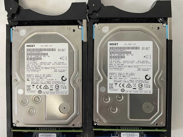 Emc (ktn-stl3) 11x 3 tb sas(st3000nm0023) - 2x 3 tb sas(hus724030als640) - 2x 4 tb sas(0f27003) disk array enclosure storage - afbeelding 3 van  12