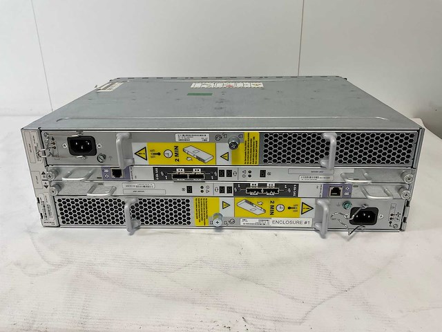 Emc (ktn-stl3) 11x 3 tb sas(st3000nm0023) - 2x 3 tb sas(hus724030als640) - 2x 4 tb sas(0f27003) disk array enclosure storage - afbeelding 9 van  12