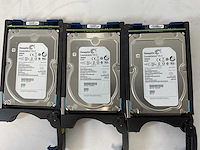 Emc (ktn-stl3) 11x 3 tb sas(st3000nm0023) - 2x 3 tb sas(hus724030als640) - 2x 4 tb sas(0f27003) disk array enclosure storage - afbeelding 11 van  12