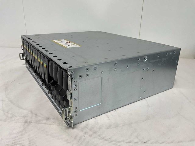 Emc (ktn-stl3) 11x1 tb sas(st1000nm0001) disk array enclosure - afbeelding 6 van  10