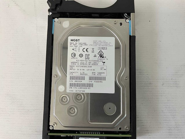 Emc (ktn-stl3) 12x 3 tb sas(st3000nm0023) - 1x 3 tb sas(hus724030als640) - 1x 4 tb sas(0f27003) disk array enclosure storage - afbeelding 10 van  12