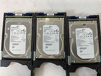 Emc (ktn-stl3) 12x 3 tb sas(st3000nm0023) - 1x 3 tb sas(hus724030als640) - 1x 4 tb sas(0f27003) disk array enclosure storage - afbeelding 12 van  12