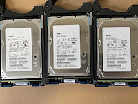 Emc (ktn-stl3) 13x 300 gb sas(hus156030vls600) - 2x 300 gb sas(huc156030css200) disk array enclosure - afbeelding 9 van  11
