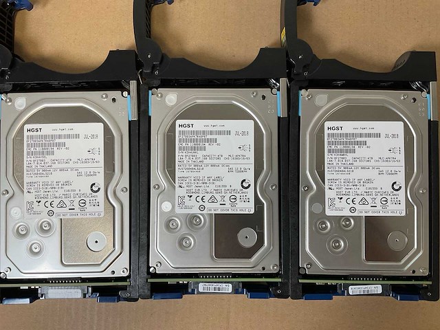 Emc (ktn-stl3) 15x 4 tb sas(0f27003) disk array enclosure - afbeelding 2 van  11