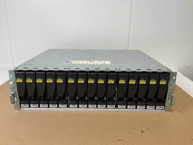 Emc (ktn-stl3) 15x 4 tb sas(0f27003) disk array enclosure - afbeelding 1 van  11