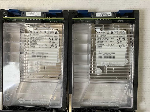 Emc (ktn-stl3) 3x 300 gb sas(hus156030vls60) - 4x 300 gb (st3300657ss) - 4x 300 gb sas(huc156030css200) - 1x 300 gb sas(st300mp0026) 3x 300 gb sas(hdeae02eaa51) disk array enclosure - afbeelding 4 van  12
