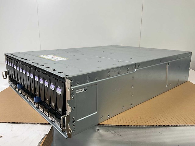 Emc (stpe15) 10x 300 gb sas(st3300657ss) - 1x 300 gb sas(hus156030vls600) disk array enclosure - afbeelding 8 van  13