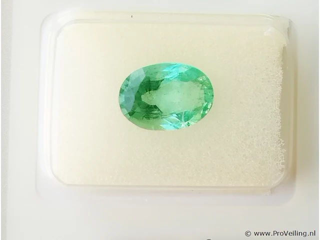 Emerald 1.67ct gra certified - afbeelding 1 van  8