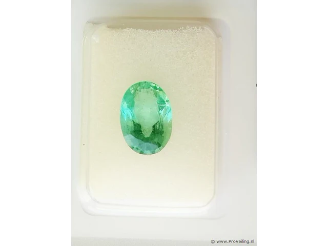 Emerald 1.67ct gra certified - afbeelding 2 van  8