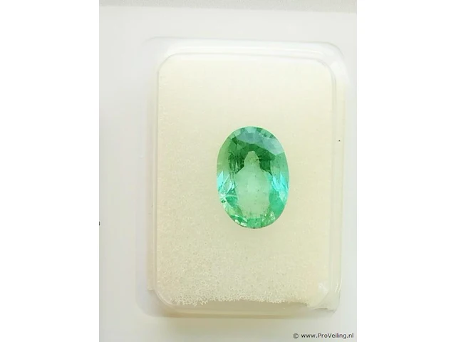 Emerald 1.67ct gra certified - afbeelding 4 van  8