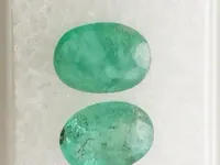 Emerald 1.87ct aig certified - afbeelding 2 van  8