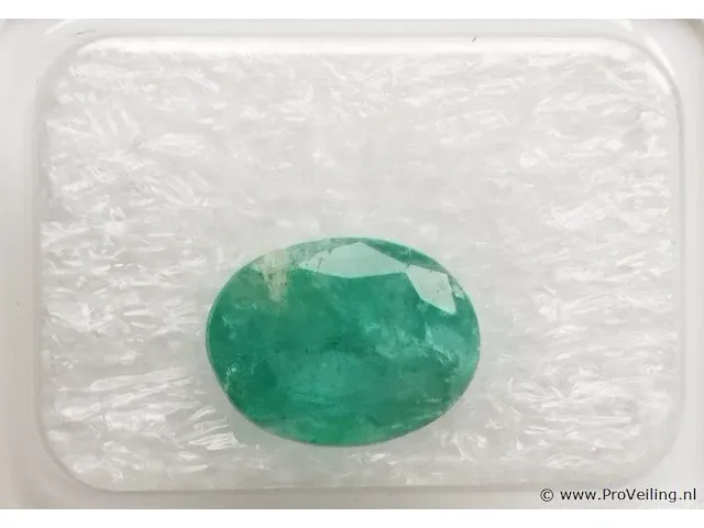 Emerald 2.39ct aig certified - afbeelding 1 van  8