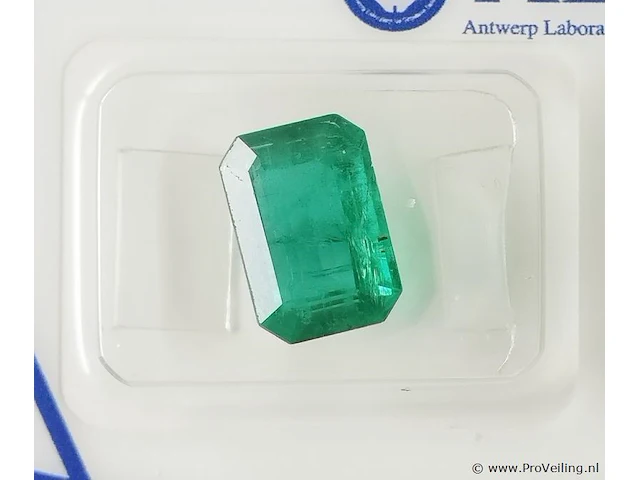 Emerald 3.69ct algt certified - afbeelding 1 van  4