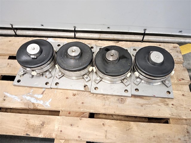 Emery winslow - afbeelding 3 van  9