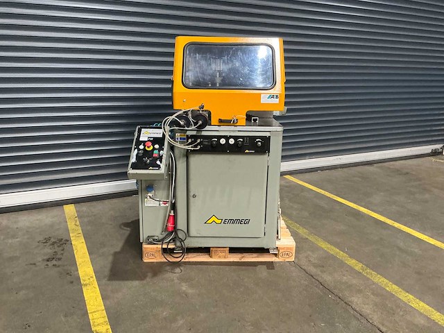 Emmegi - 2001 - afkortcirkelzaagmachine - afbeelding 5 van  12