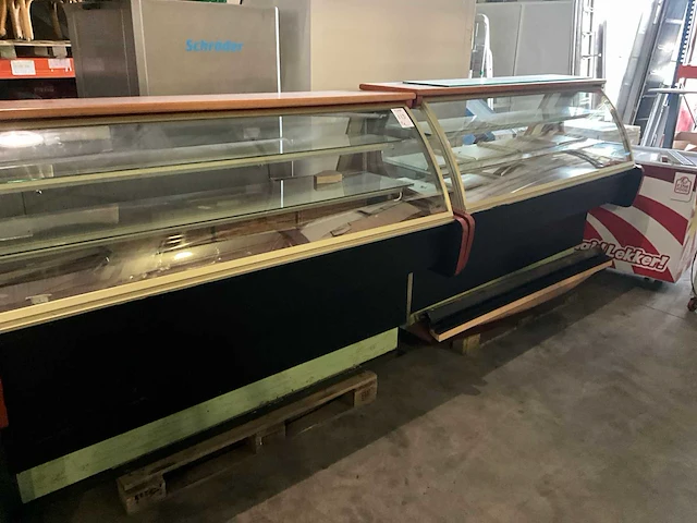Emondt bakkerij vitrine (2x) - afbeelding 1 van  8
