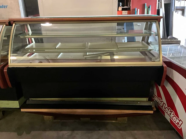 Emondt bakkerij vitrine (2x) - afbeelding 3 van  8