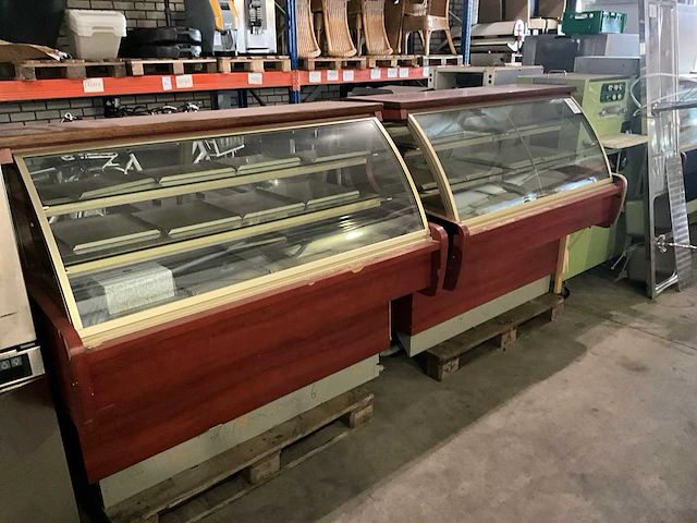 Emondt bakkerij vitrine (2x) - afbeelding 1 van  9