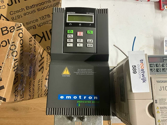 Emotron / yaskawa frequentieregelaar (2x) - afbeelding 2 van  5