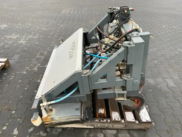 Empas onkruidbrander installatie - afbeelding 18 van  22