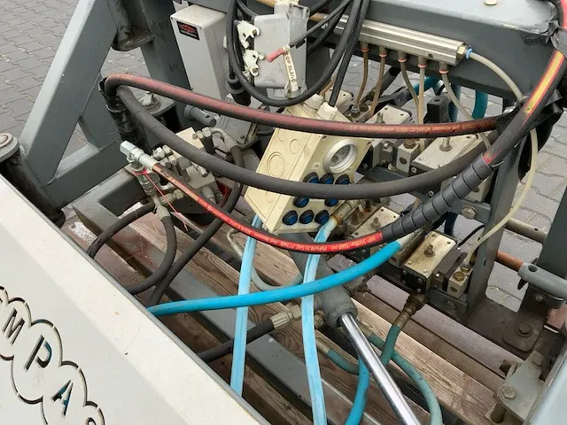 Empas onkruidbrander installatie - afbeelding 20 van  22