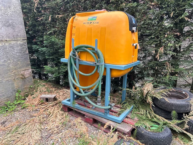 Empas spuitwagen voor tractor - afbeelding 1 van  5