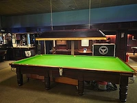 Enbild - wedstrijd snookertafel met verlichting