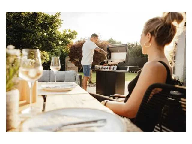 Enders uniq 4 ik cruster gasgrill barbecue - afbeelding 9 van  17
