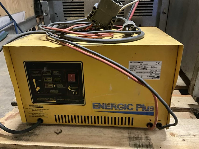 Energic plus re24/50 acculader - afbeelding 1 van  5