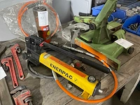 Enerpac pomp en holmatro cilinder - afbeelding 1 van  4