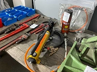 Enerpac pomp en holmatro cilinder - afbeelding 2 van  4