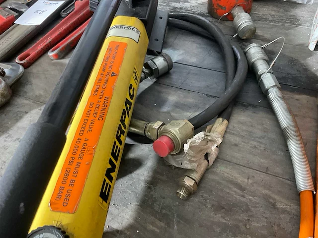 Enerpac pomp en holmatro cilinder - afbeelding 4 van  4