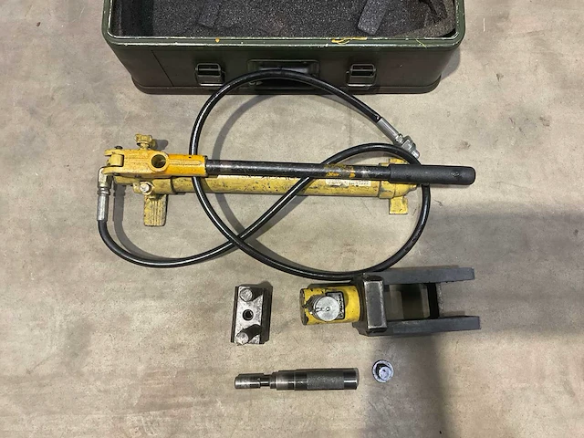 Enerpac rc102 hydraulische handpomp met vijzel - afbeelding 2 van  3